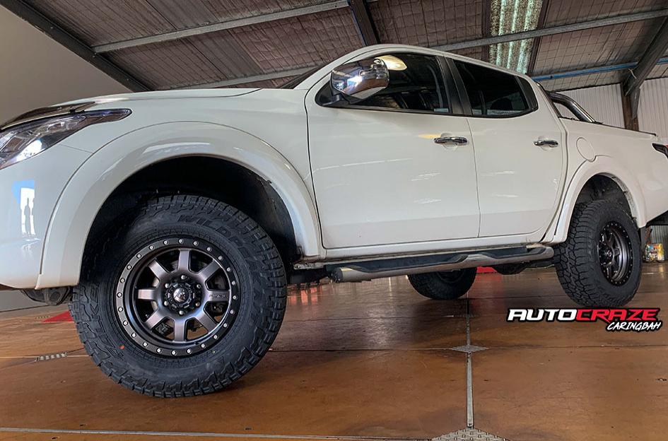 MITSUBISHI TRITON TROPHY MATTE ANTHRACITE WITH BLACK RING